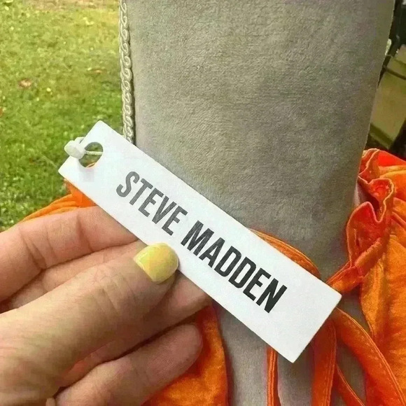 Steve Madden NWT orange blouse shirt top. Flutter cap sleeves. UT VOLS - Picture 2 of 6